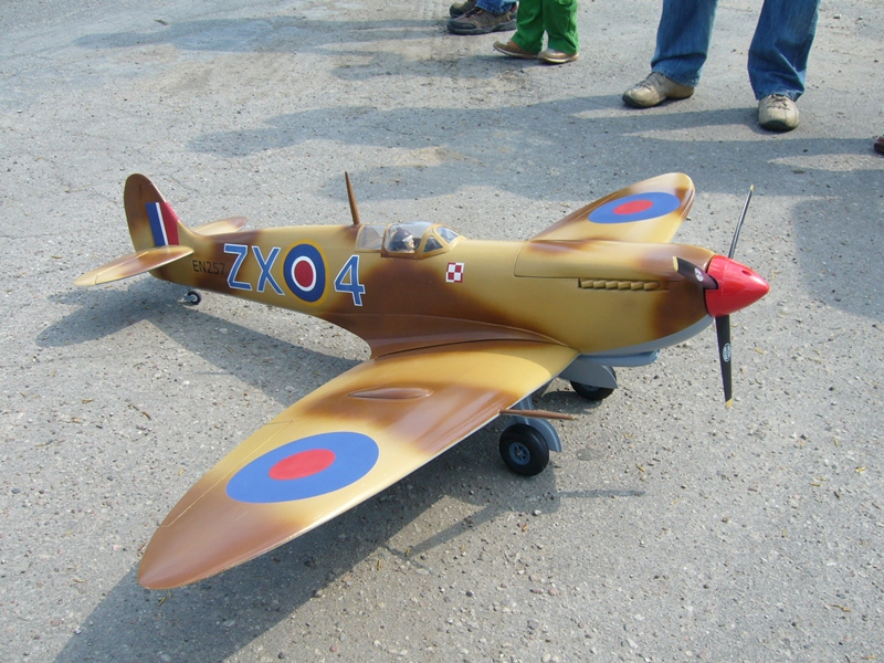 rcplock.pl/images/_userfiles/9/Spitfire/5.jpg